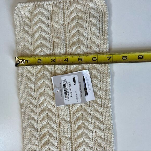 *Cream* Blarney Woolen Mills NWT Merino Aran Loop Scarf - Picture 10 of 10